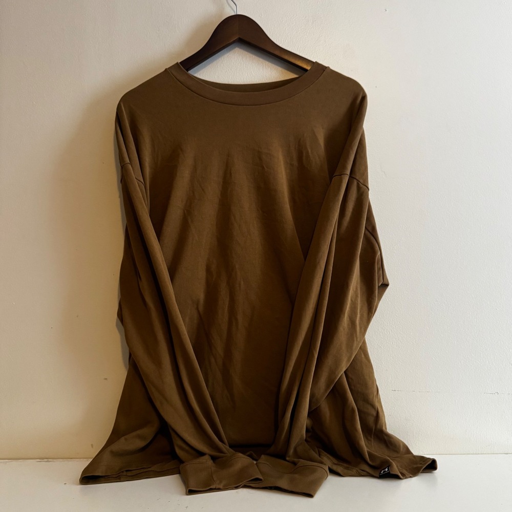 Under Armour Men's XL Brown Loose Fit Long Sleeve Shirt Fall Winter Layers